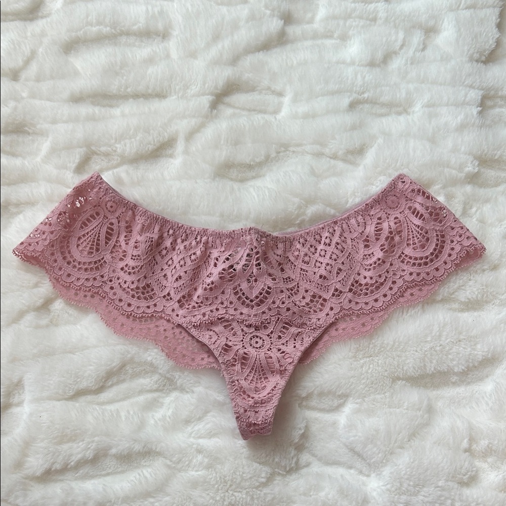 Victoria's Secret Dream Angles Wide Side Lace Thong Panty S